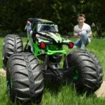 Monster Jam, Official Mega Grave Digger All-Terrain Remote Control Monster Truck with Lights, 1: 6 Scale, Kids Toys for Boys