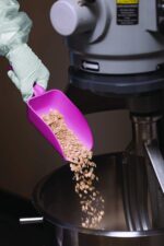 Multi-Purpose Walk Behind Push Spreader 3039632R Grounds Keeper,100 Pound Capacity,Multi Use Tool for Grass Seed,Salt,De-Icer,Fertilizer and Seeds